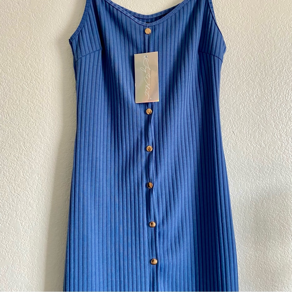 NWT Spring/Summer Dress - Picture 2 of 9